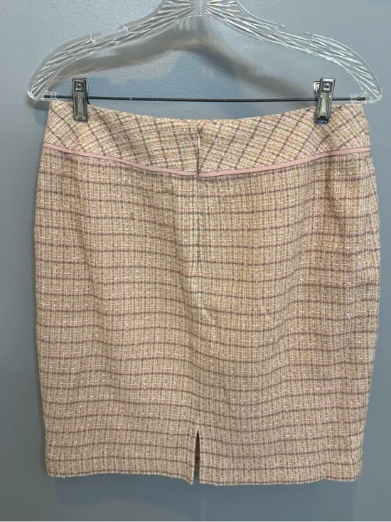 Classic Pink Tweed Pencil Skirt - Picture 2 of 5